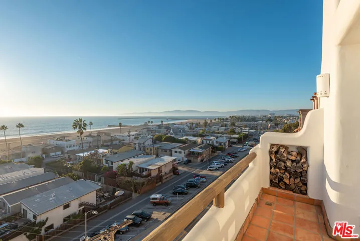 7047 Vista Del Mar Lane, Playa Del Rey, California 90293