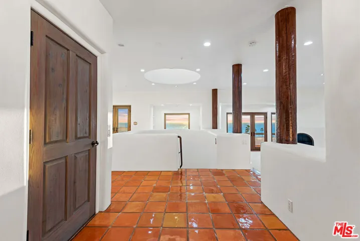 7047 Vista Del Mar Lane, Playa Del Rey, California 90293