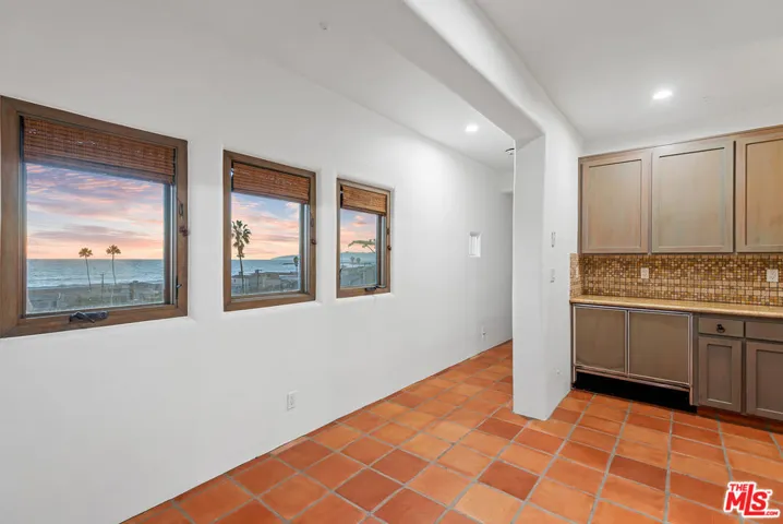7047 Vista Del Mar Lane, Playa Del Rey, California 90293