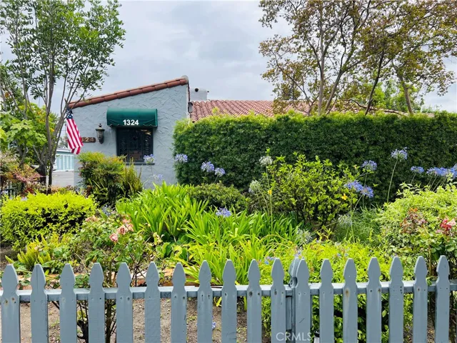 1324 E Chapman, Orange, California 92866
