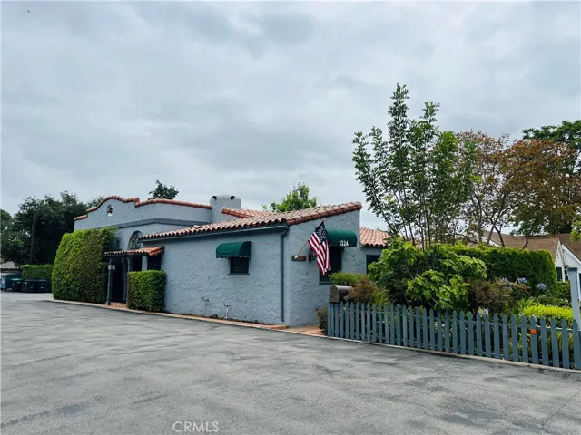 1324 E Chapman, Orange, California 92866