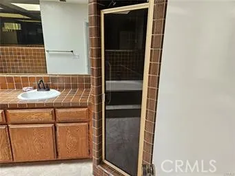 Upstairs Master bedroom 2 shower