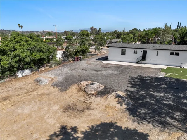 21133 Kinney, Perris, California 92570