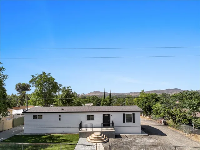 21133 Kinney, Perris, California 92570