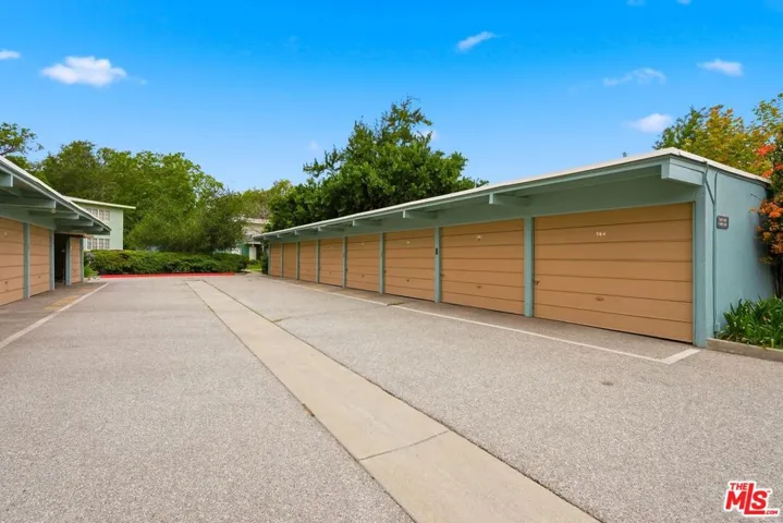 5327 Village, Los Angeles, California 90016
