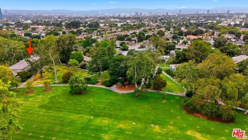 5327 Village, Los Angeles, California 90016