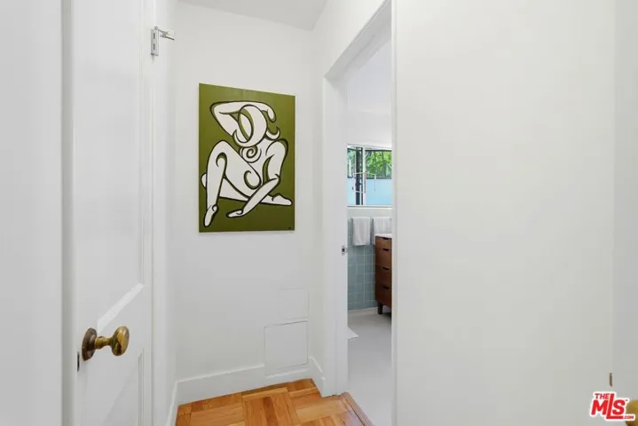 5327 Village, Los Angeles, California 90016