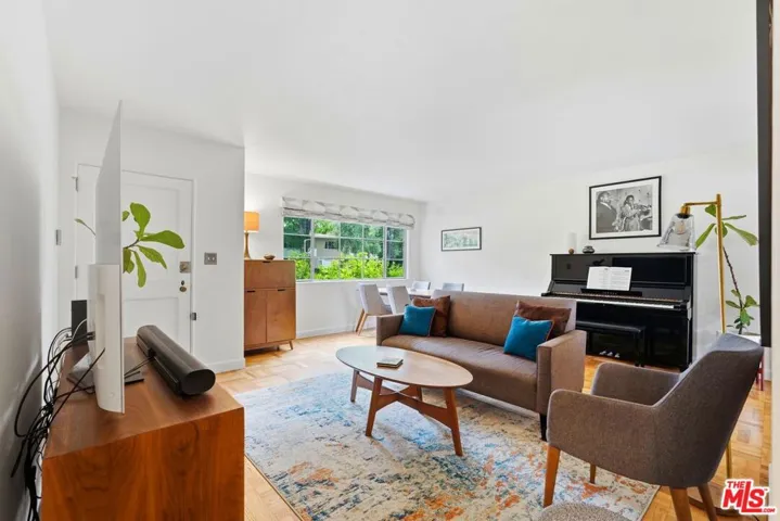 5327 Village, Los Angeles, California 90016