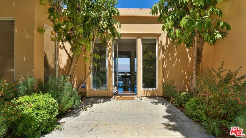 14445 Mulholland Drive, Los Angeles, California 90077