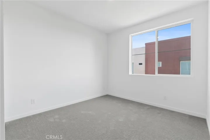 960 N Tangent Privado 305, Ontario, California 91764
