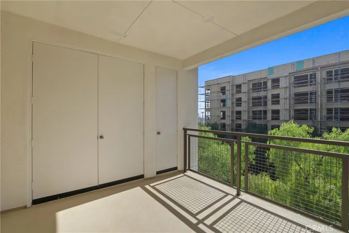 960 N Tangent Privado 305, Ontario, California 91764