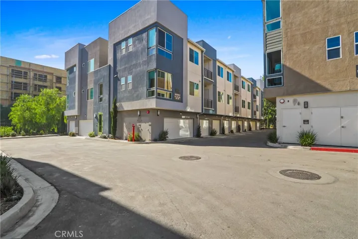 960 N Tangent Privado 305, Ontario, California 91764