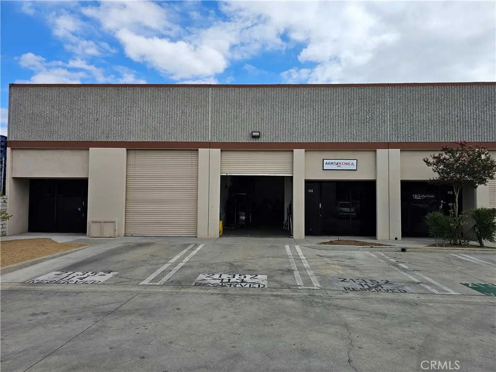21352 Nordhoff St