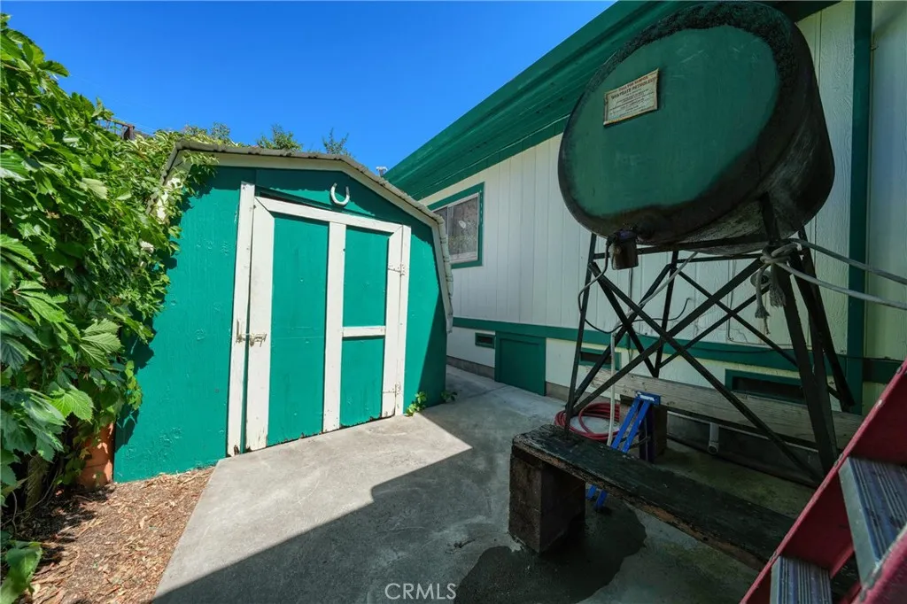 shed