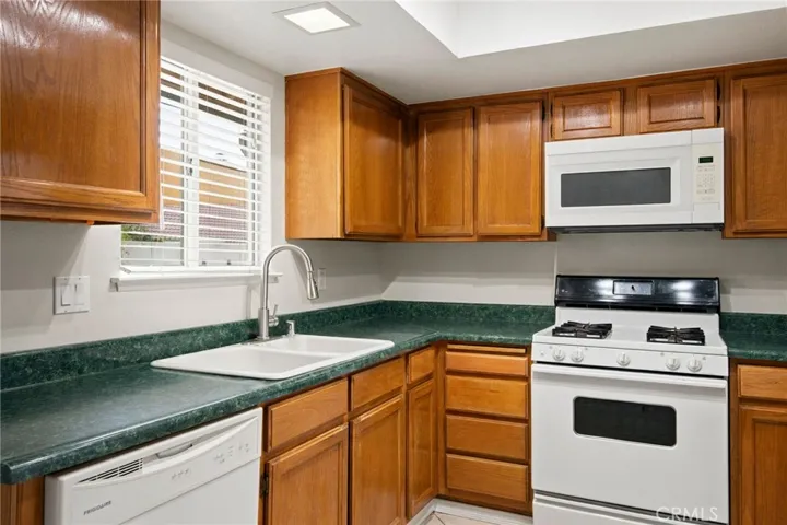 1093 Merced Way, Hemet, California 92545