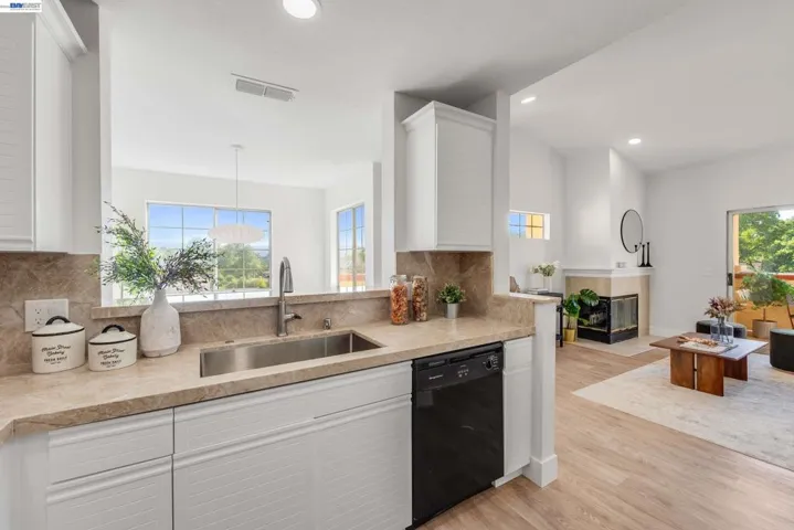 7052 Dublin Meadows St H, Dublin, California 94568