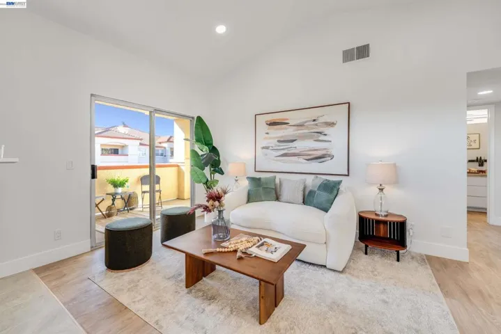 7052 Dublin Meadows St H, Dublin, California 94568