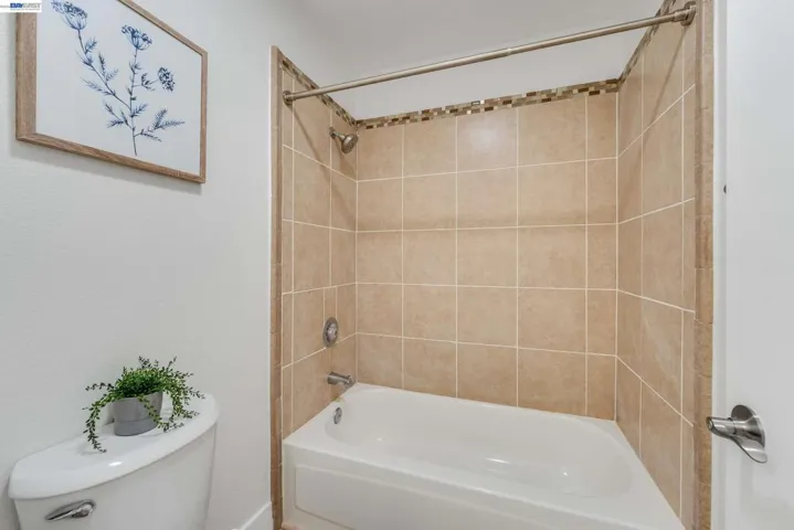 7052 Dublin Meadows St H, Dublin, California 94568