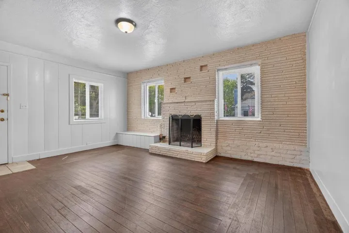 721 9th Street, Pacific Grove, California 93950