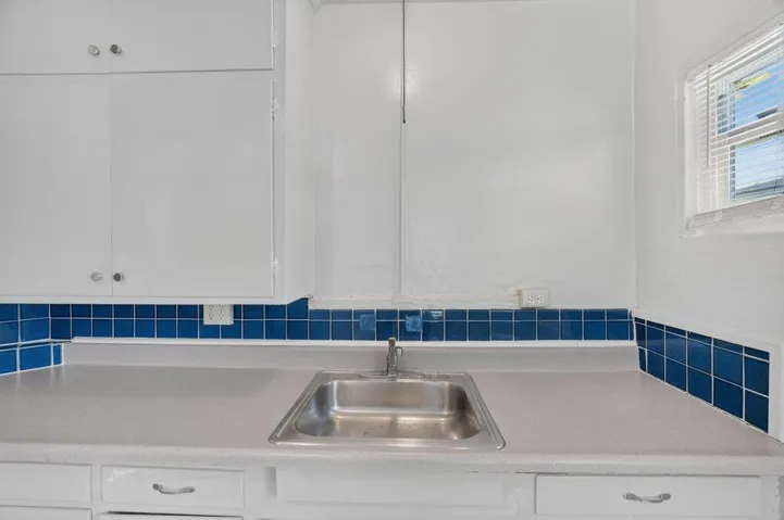 721 9th Street, Pacific Grove, California 93950