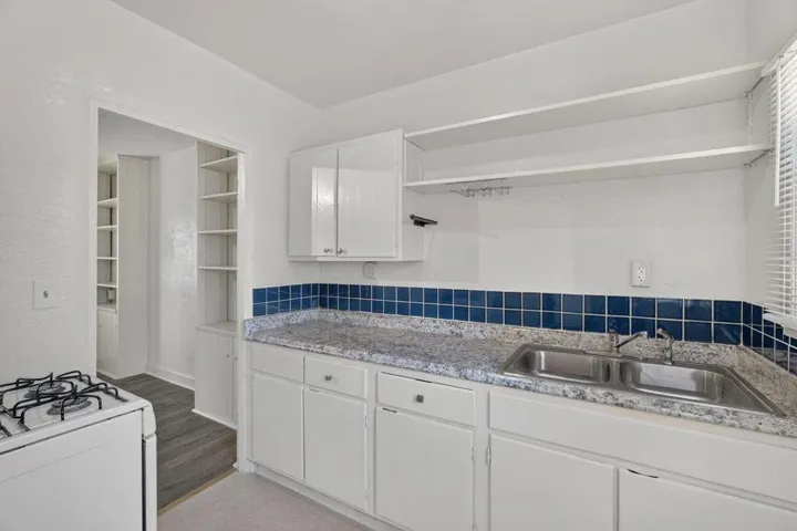 721 9th Street, Pacific Grove, California 93950