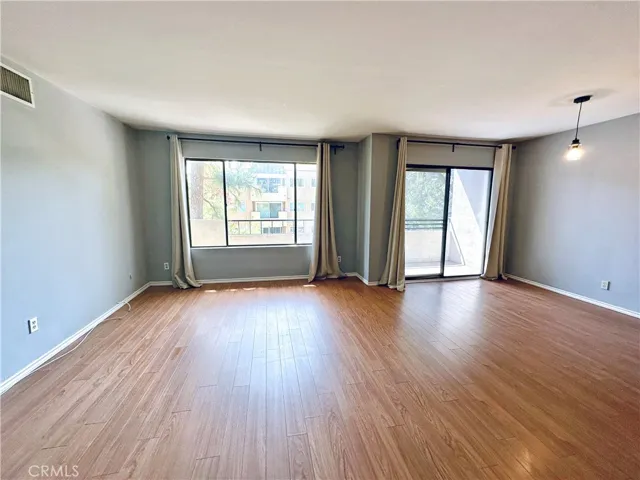 700 Westmount 202, West Hollywood, California 90069