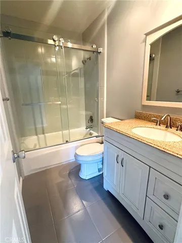 700 Westmount 202, West Hollywood, California 90069