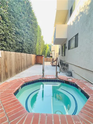 700 Westmount 202, West Hollywood, California 90069