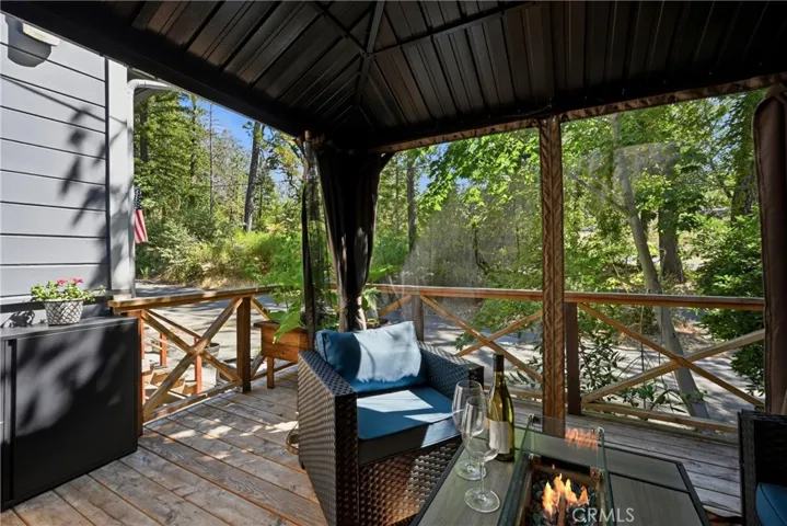17337 Maple Shadows, Cobb, California 95461