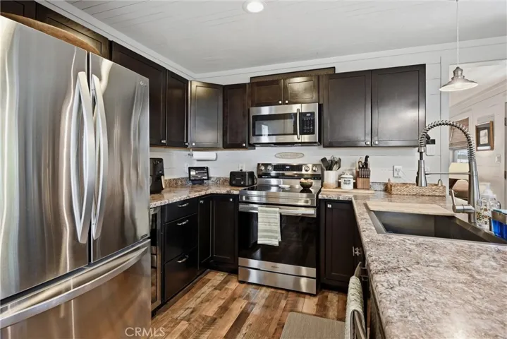 17337 Maple Shadows, Cobb, California 95461