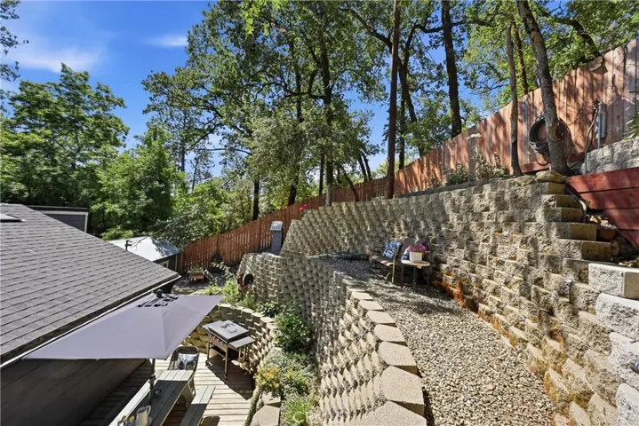17337 Maple Shadows, Cobb, California 95461
