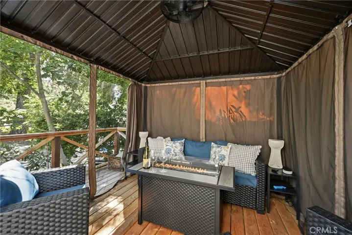 17337 Maple Shadows, Cobb, California 95461