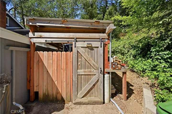 Feed room