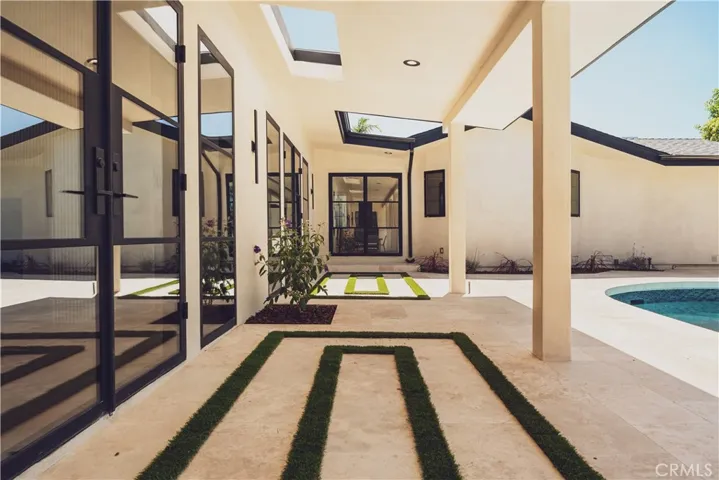 4195 Alonzo Ave, Encino, California 91316