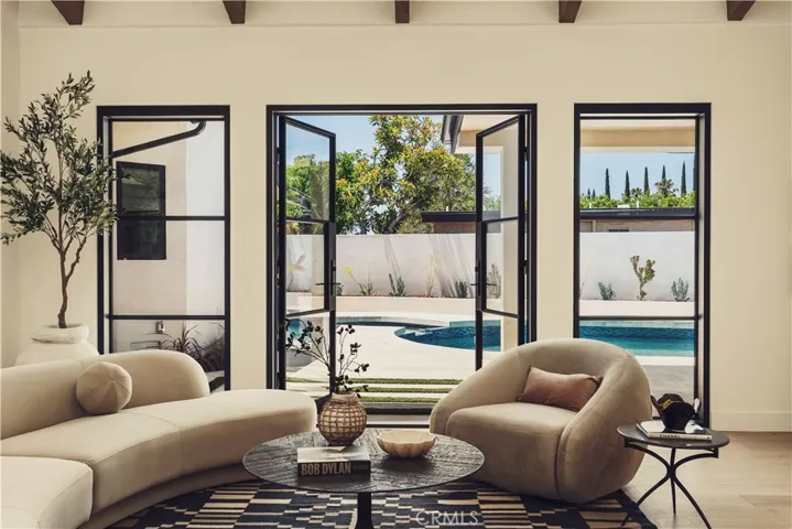 4195 Alonzo Ave, Encino, California 91316