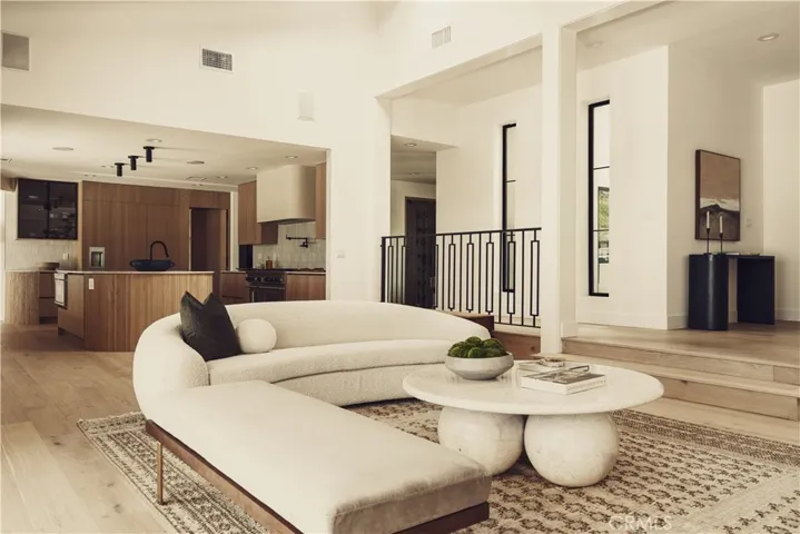 4195 Alonzo Ave, Encino, California 91316