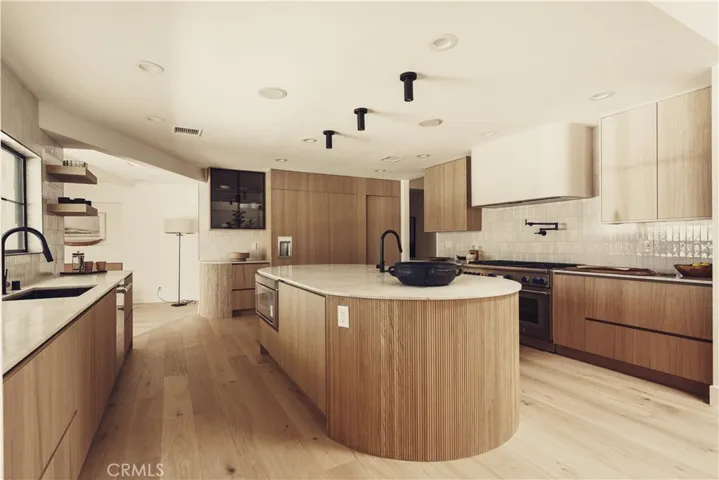4195 Alonzo Ave, Encino, California 91316