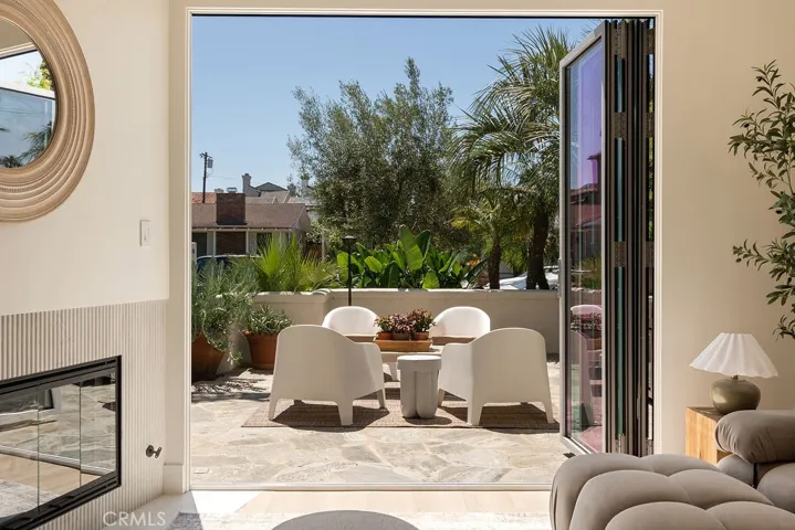 519 10th, Huntington Beach, California 92648