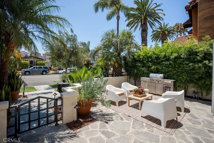 519 10th, Huntington Beach, California 92648