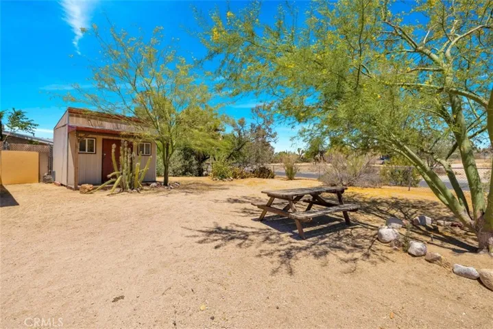 57556 Pueblo, Yucca Valley, California 92284