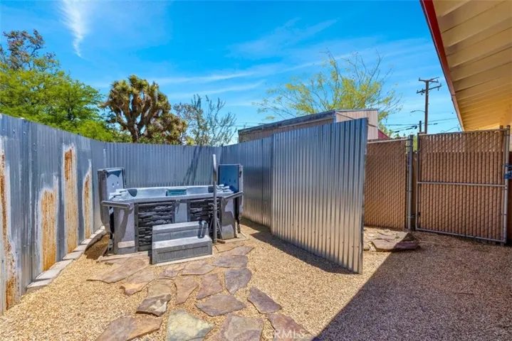 57556 Pueblo, Yucca Valley, California 92284