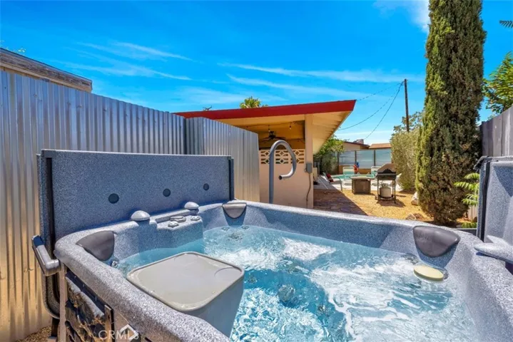 57556 Pueblo, Yucca Valley, California 92284