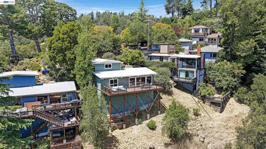 2245 Pelham Pl, Oakland, California 94611