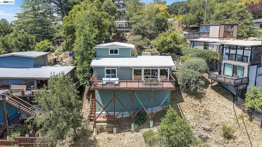 2245 Pelham Pl, Oakland, California 94611