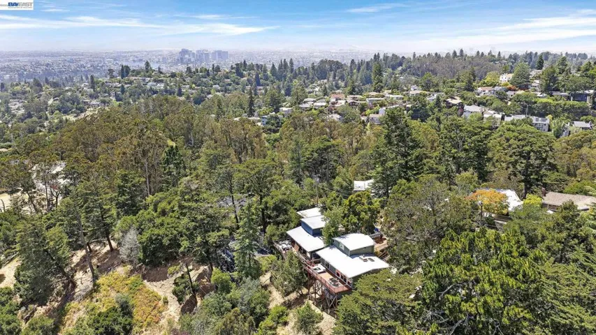 2245 Pelham Pl, Oakland, California 94611