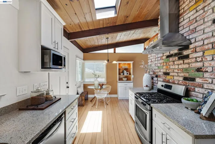 2245 Pelham Pl, Oakland, California 94611