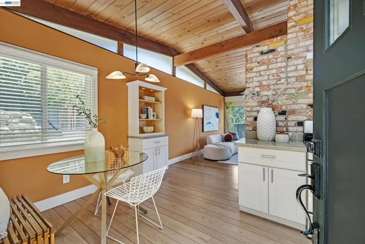 Breakfast nook