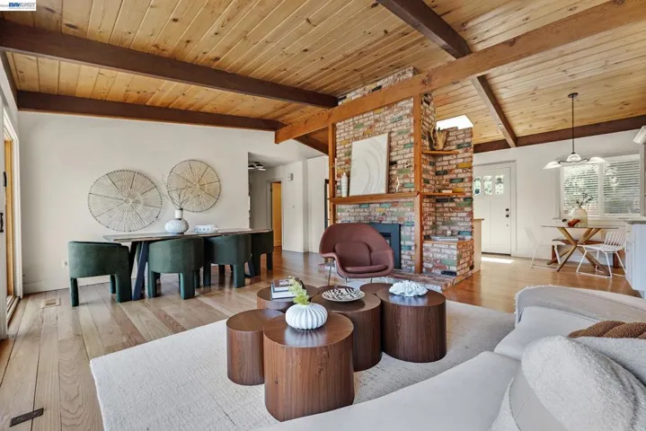 2245 Pelham Pl, Oakland, California 94611