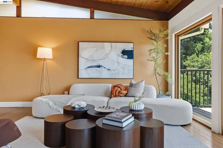 2245 Pelham Pl, Oakland, California 94611
