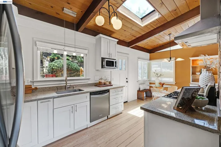 2245 Pelham Pl, Oakland, California 94611